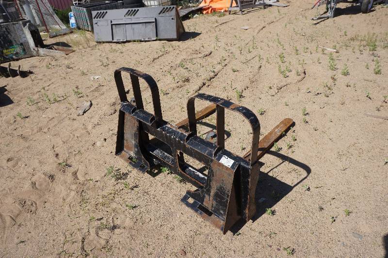 lot 12 image: HLA Attachments Brand Model HD55B0500 Universal Mount Bobcat Skid Loader Skid Steer Pallet Fork Attachment