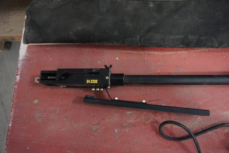 lot 36 image: Senco Screw Gun With Model DS310 Extension With Case