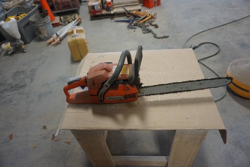 lot 46 image: Husqvarna Model 350CS Chain Saw