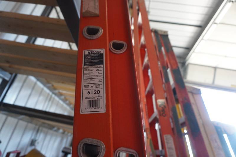 lot 70 image: Keller Model 5120 - 20 Fiberglass Extension Ladder