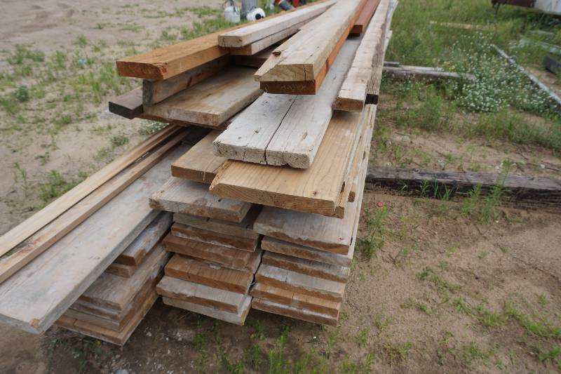 lot 26 image: Large Lot of 2 Construction Form Lumber Is Assorted Dimensions and Lengths