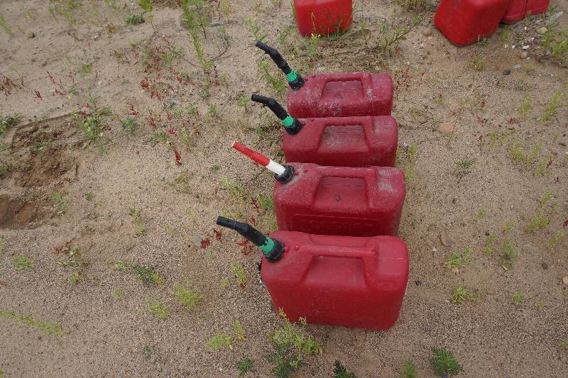 lot 136 image: Lot of 4 Maroon Plastic Fuel Cans