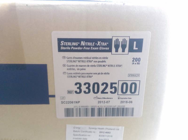 lot 342 image: Kimberly-Clark 33025 Sterling Nitrile Xtra Sterile Powder Free Exam Gloves - Large - 200 Pair