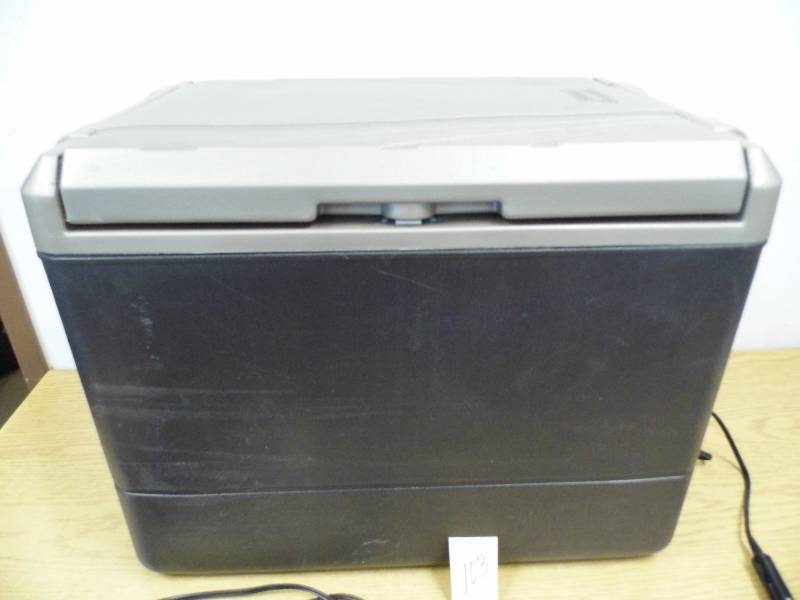 Large Coleman Cooler