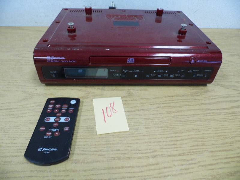 Emerson Under Cabinet Radio