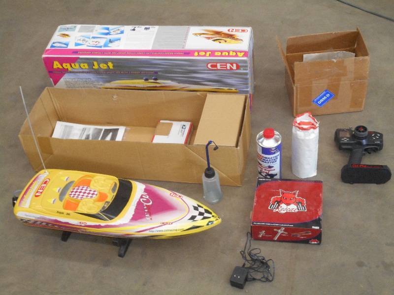 lot 51 image: CEN Aqua Jet Nitro Fuel Powered Rac...