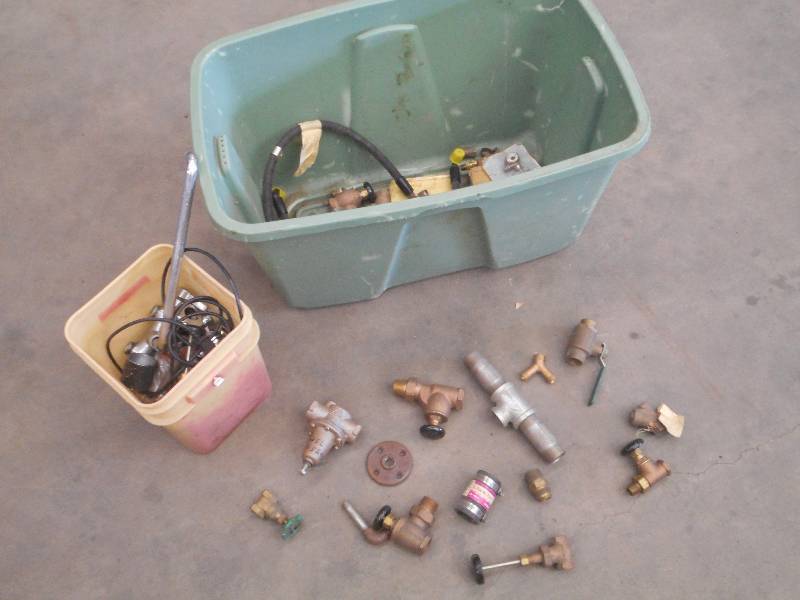 lot 62 image: Lot Of Assorted Valves & Fittings ...