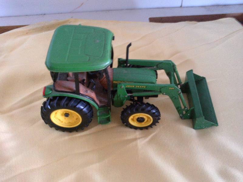 5420 JOHN DEERE TOY TRACTOR