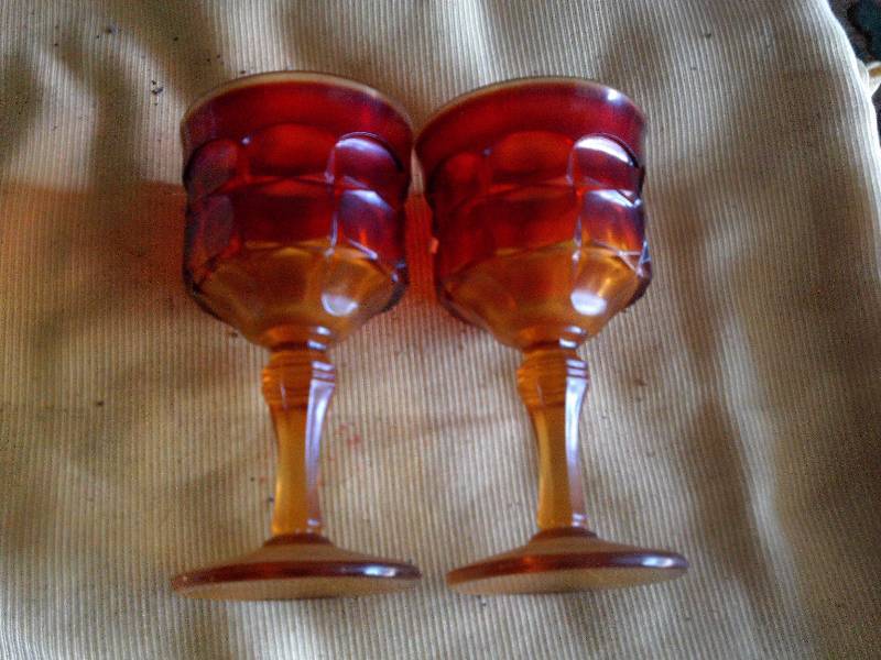 2 VINTAGE GOBLETS