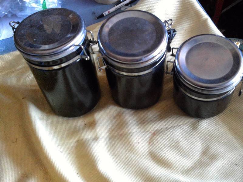 3 glass black canesters