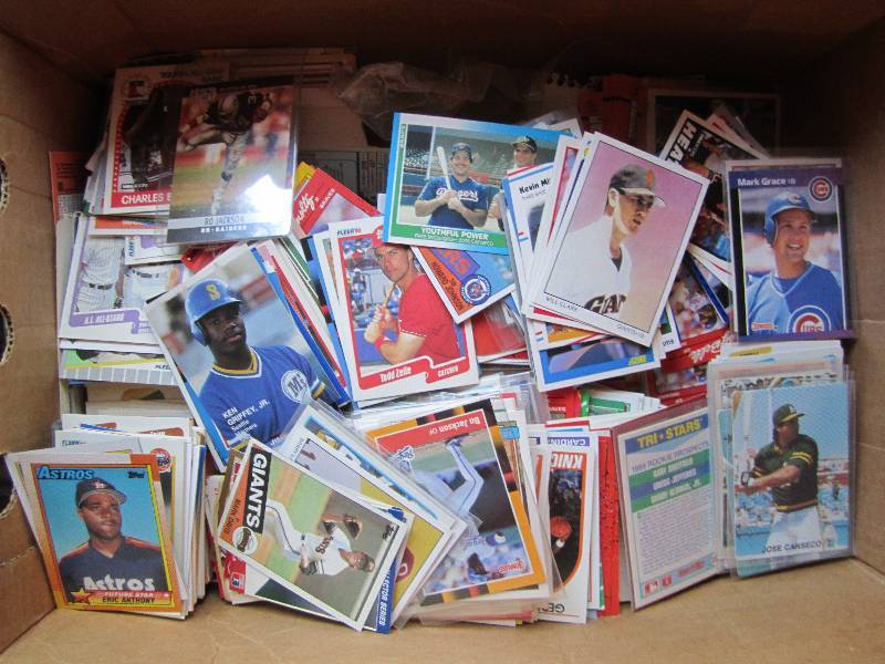 lot 218 image: Large lot of sports stars, there ar...
