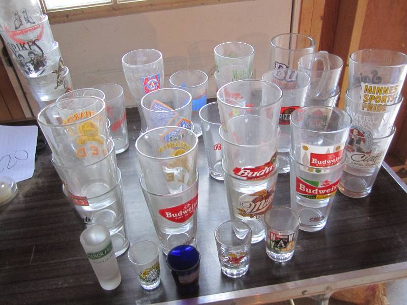 lot 220 image: Lot of beer mugs, glasses and shot ...
