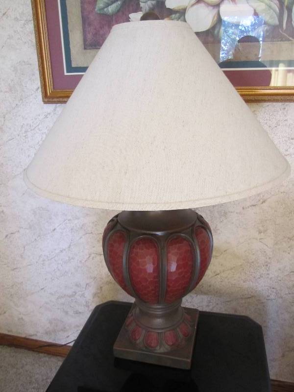 lot 3 image: 35 tall lamp...