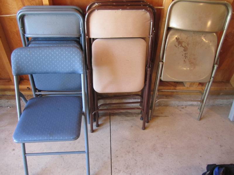lot 18 image: 4 cloth seat 3 vinyl seat and one m...