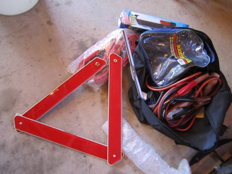 lot 20 image: Roadside emergency kit...