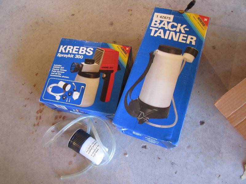 lot 39 image: Krebs spray painter with back taine...