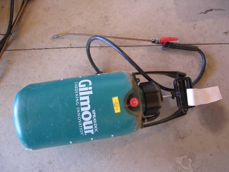 lot 41 image: Pump sprayer...