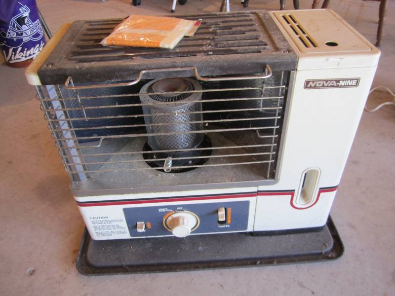 lot 42 image: Niova nine kerosene heater...