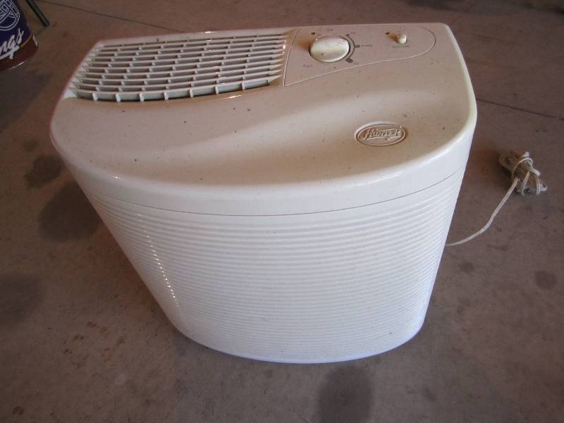 lot 44 image: Hunter ionizer fan...
