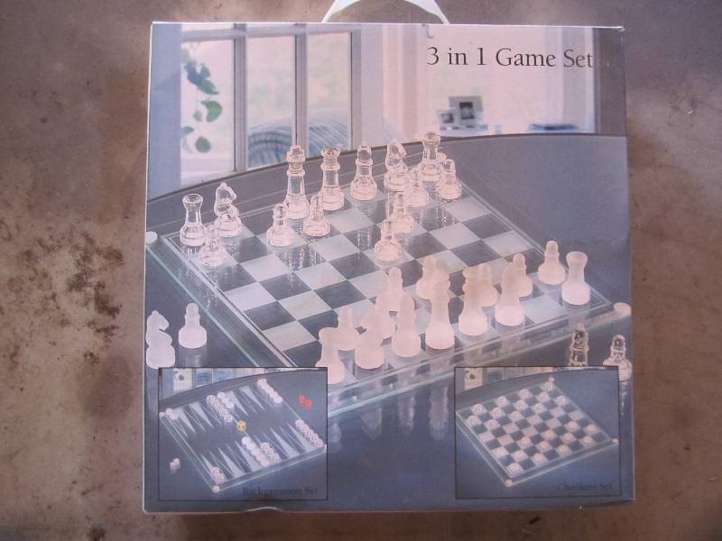 lot 74 image: Glass chess set...