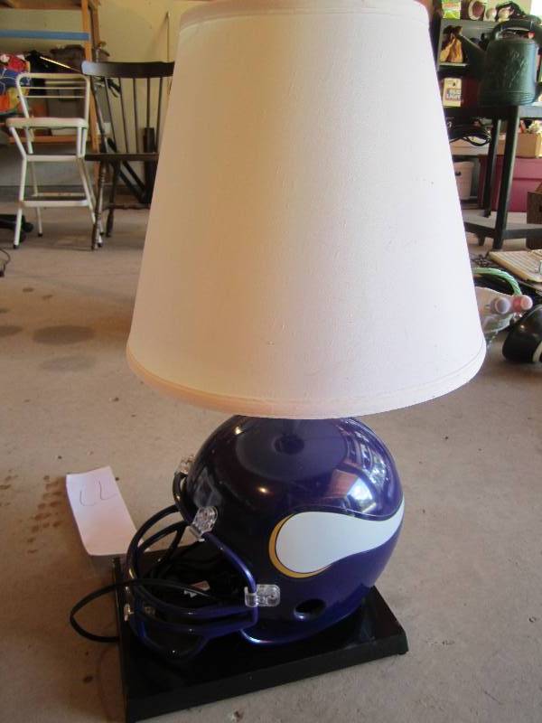 lot 77 image: Minnesota Vikings lamp...