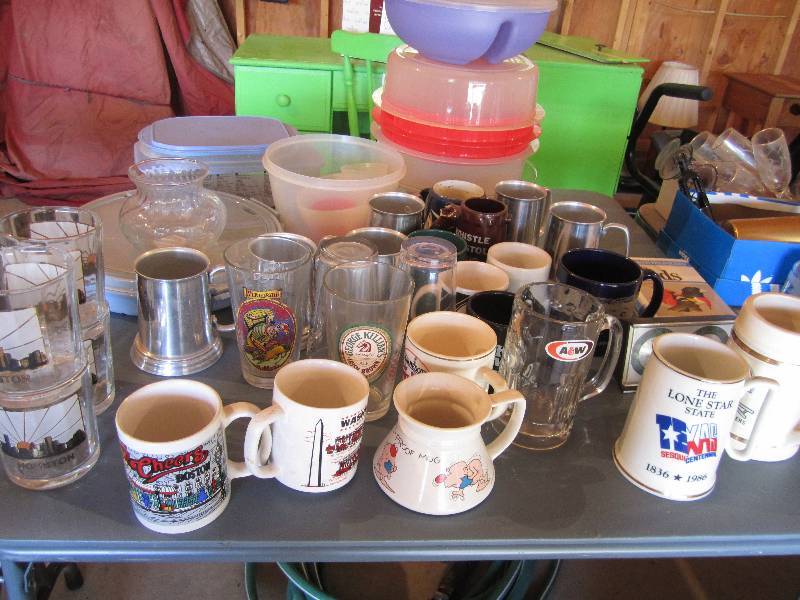 lot 81 image: Lot of assorted mugs and glassware...
