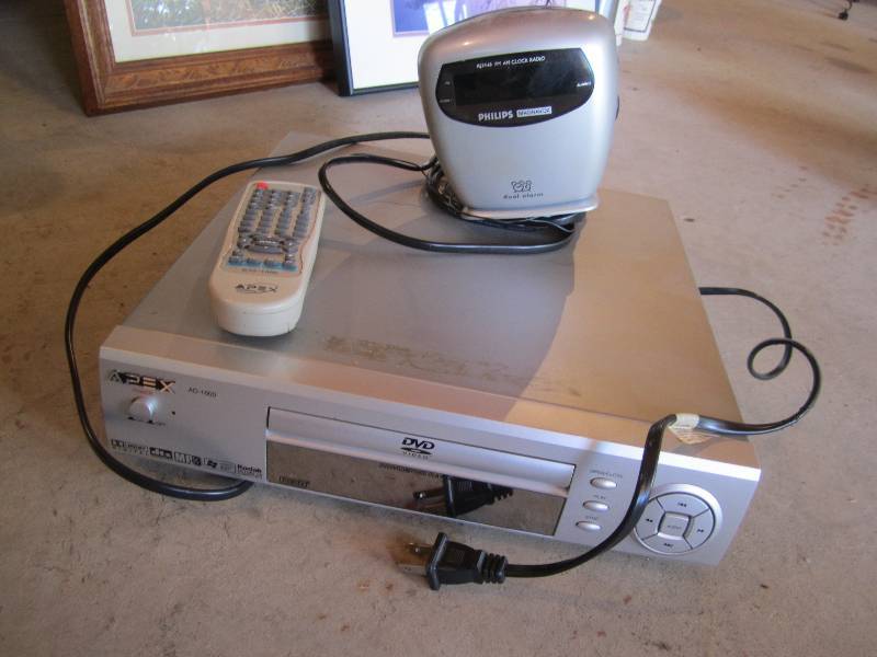 lot 82 image: Apex DVD player and clock radio...