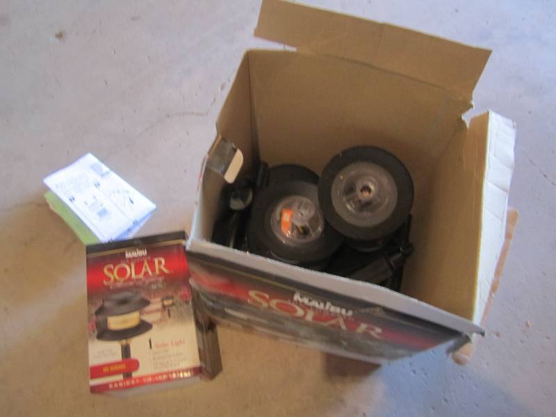 lot 143 image: Lot of solar lights...