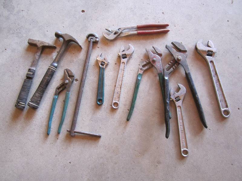lot 174 image: Lot of hand tools...