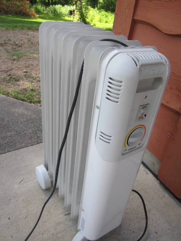 lot 181 image: Electric heater...