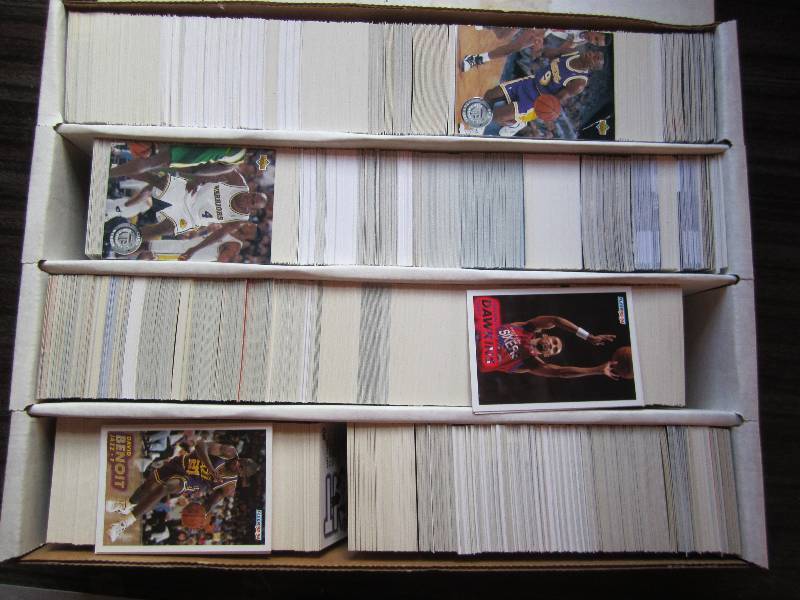 lot 193 image: Large box of basketball cards...