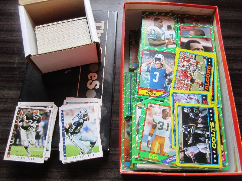 lot 199 image: Assorted football cards...