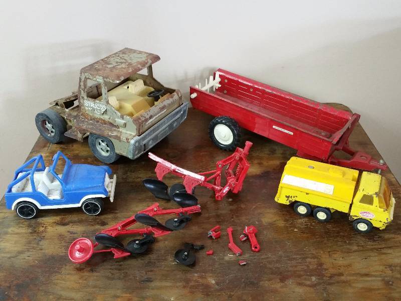 lot 27 image: Structo, Ertl, Tonka, Etc.