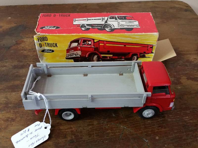 lot 31 image: Vintage Ford D Truck - Made in Denmark