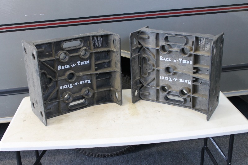 lot 18 image: Rack-A-Tiers