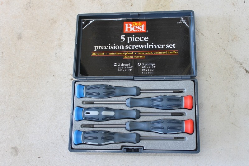 lot 24 image: 5-Piece Precision Screwdriver Set