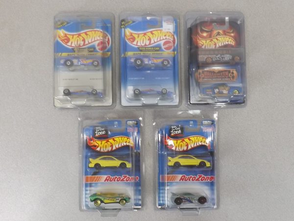 5 MINT on Card Hot Wheels Double Packs in Protectors