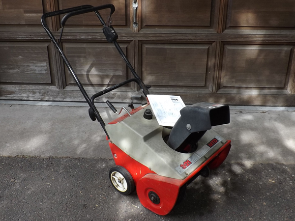 Working 21 MTD Snow Thrower