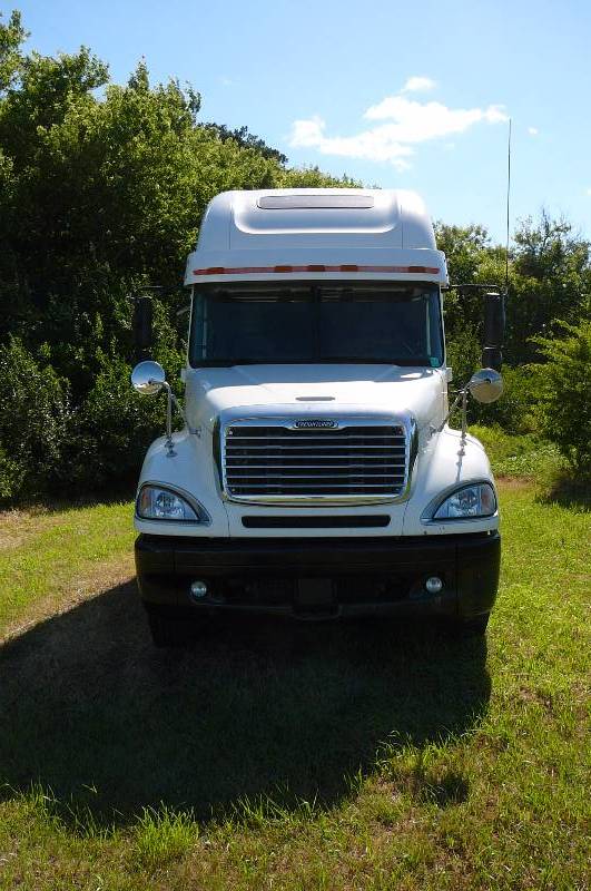 2005 Frieghtliner Columbia Tractor