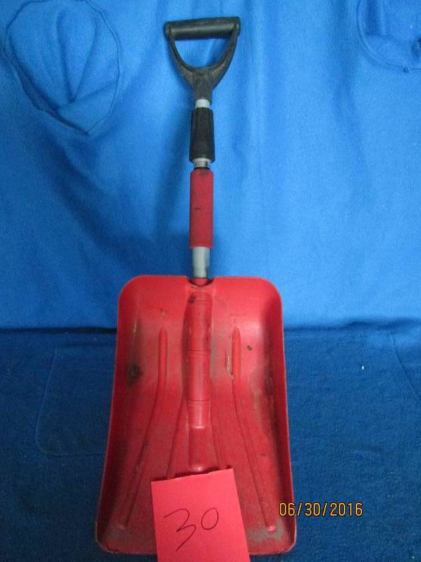 Snow shovel ...