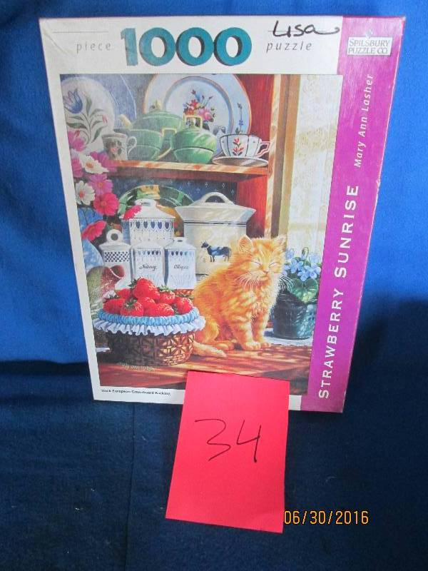 1000 piece puzzel open box...