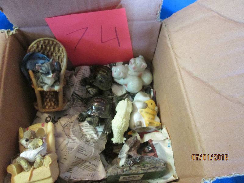 Figurines...