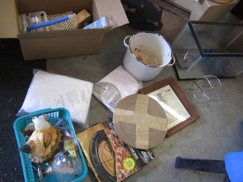 Lot of vintage, collector and decor...