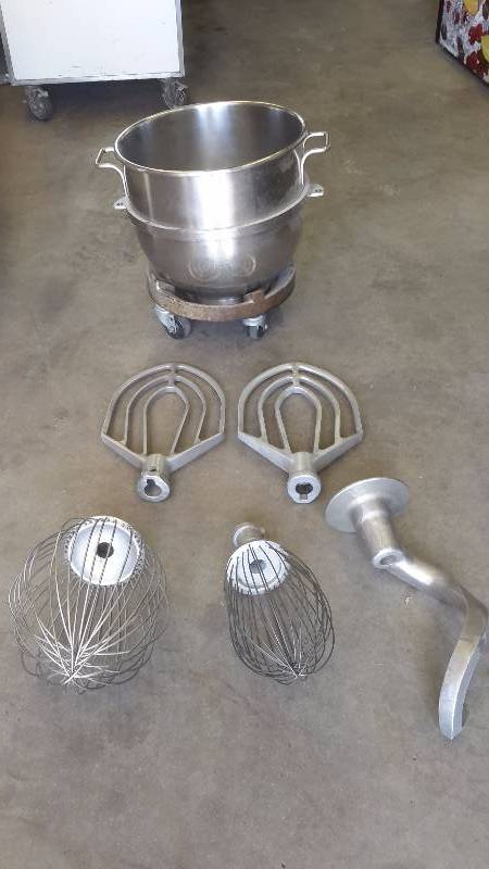 Mixing bowl and accessories