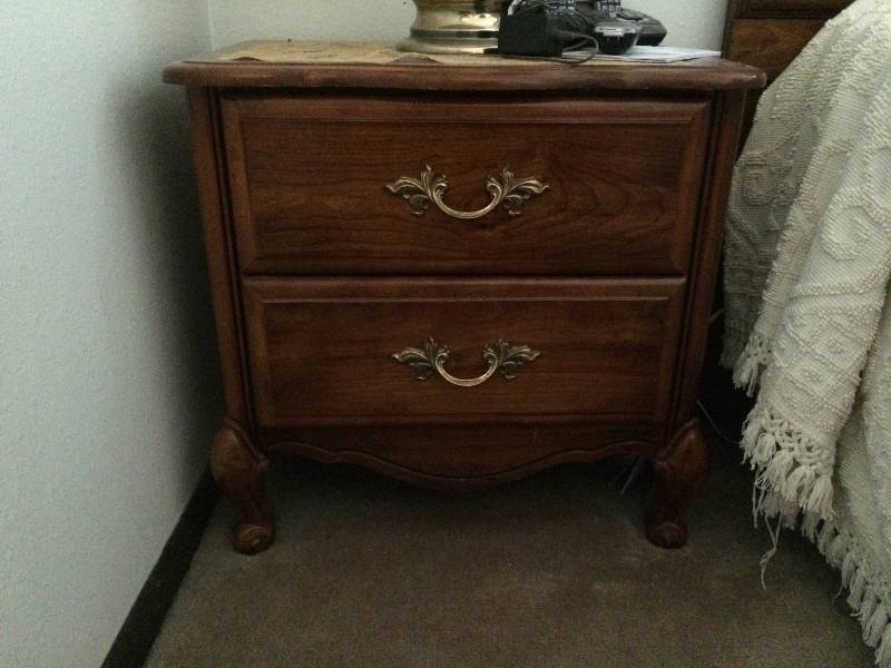 lot 2 image: Night Stand