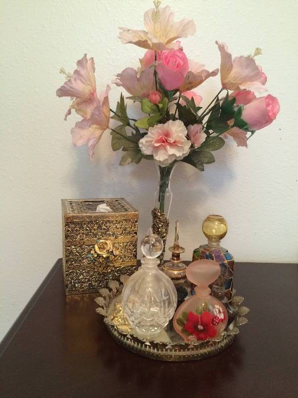 lot 41 image: Bedroom Decor