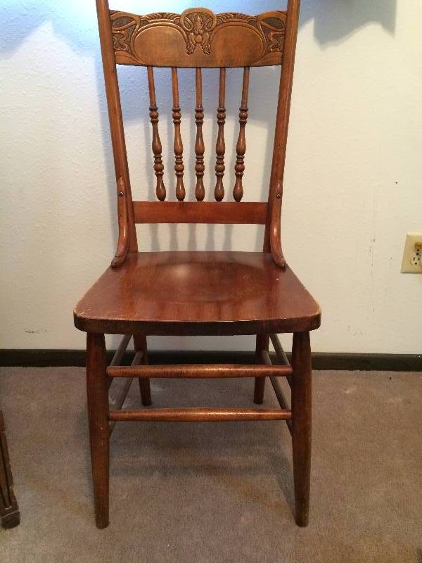 lot 49 image: Vintage Wooden Chair