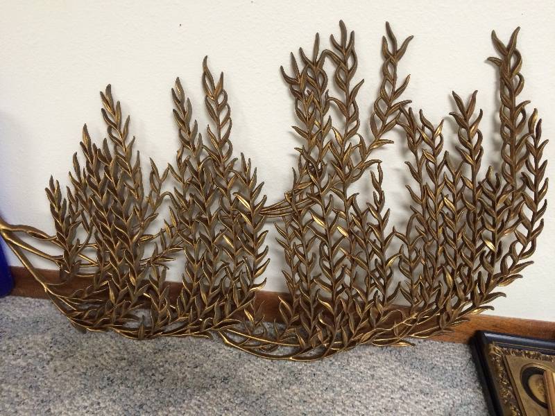 lot 91 image: Home Wall Decor