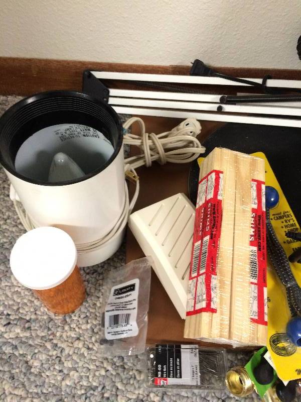 lot 94 image: Assorted Household Items
