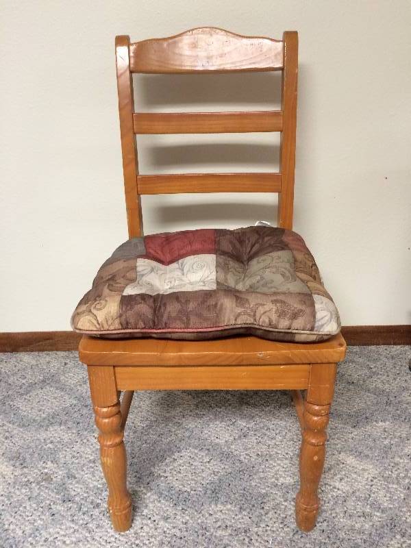 lot 98 image: Wood Kitchen Chair